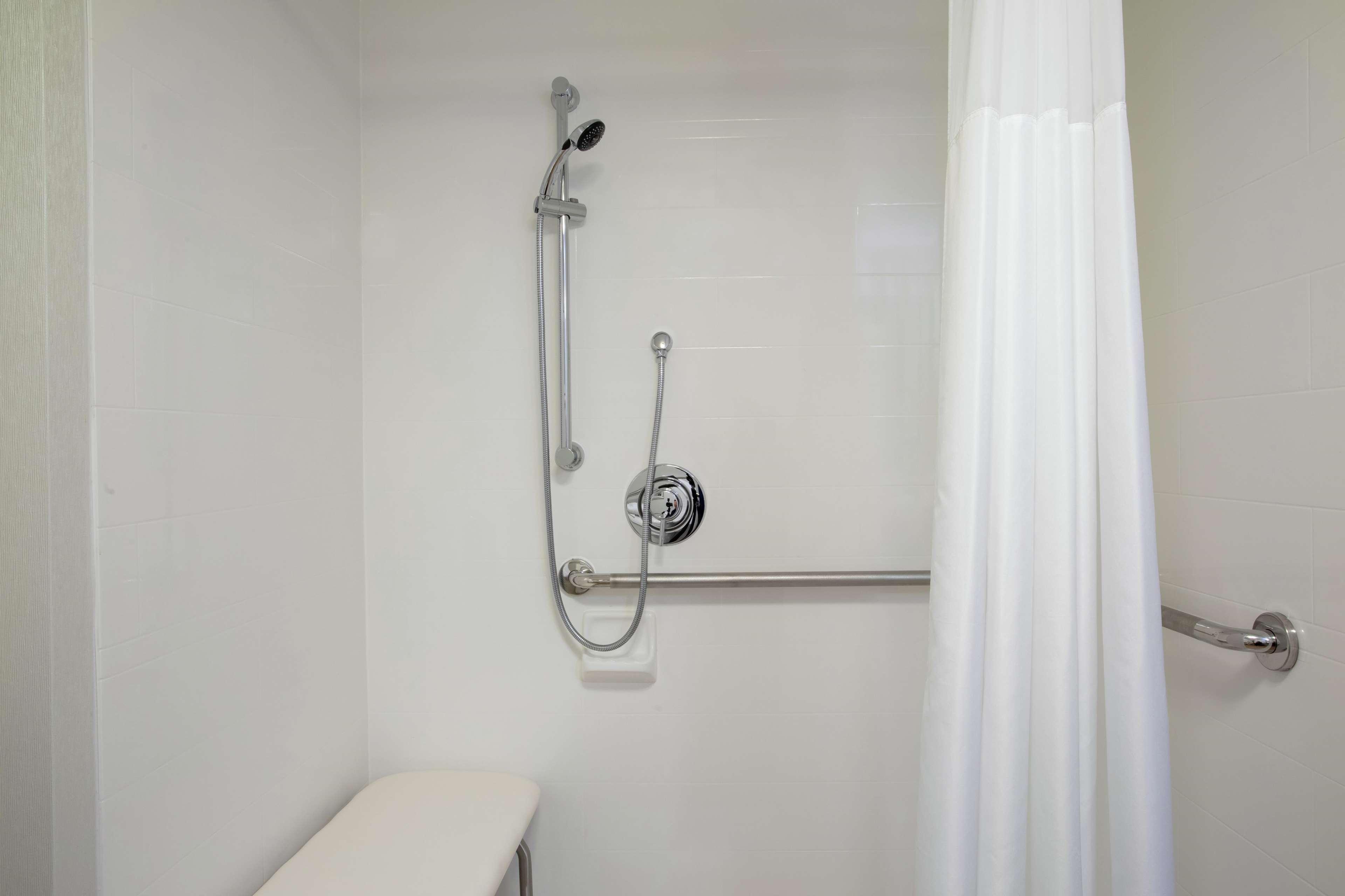 Hampton Boston / Hotel 3*