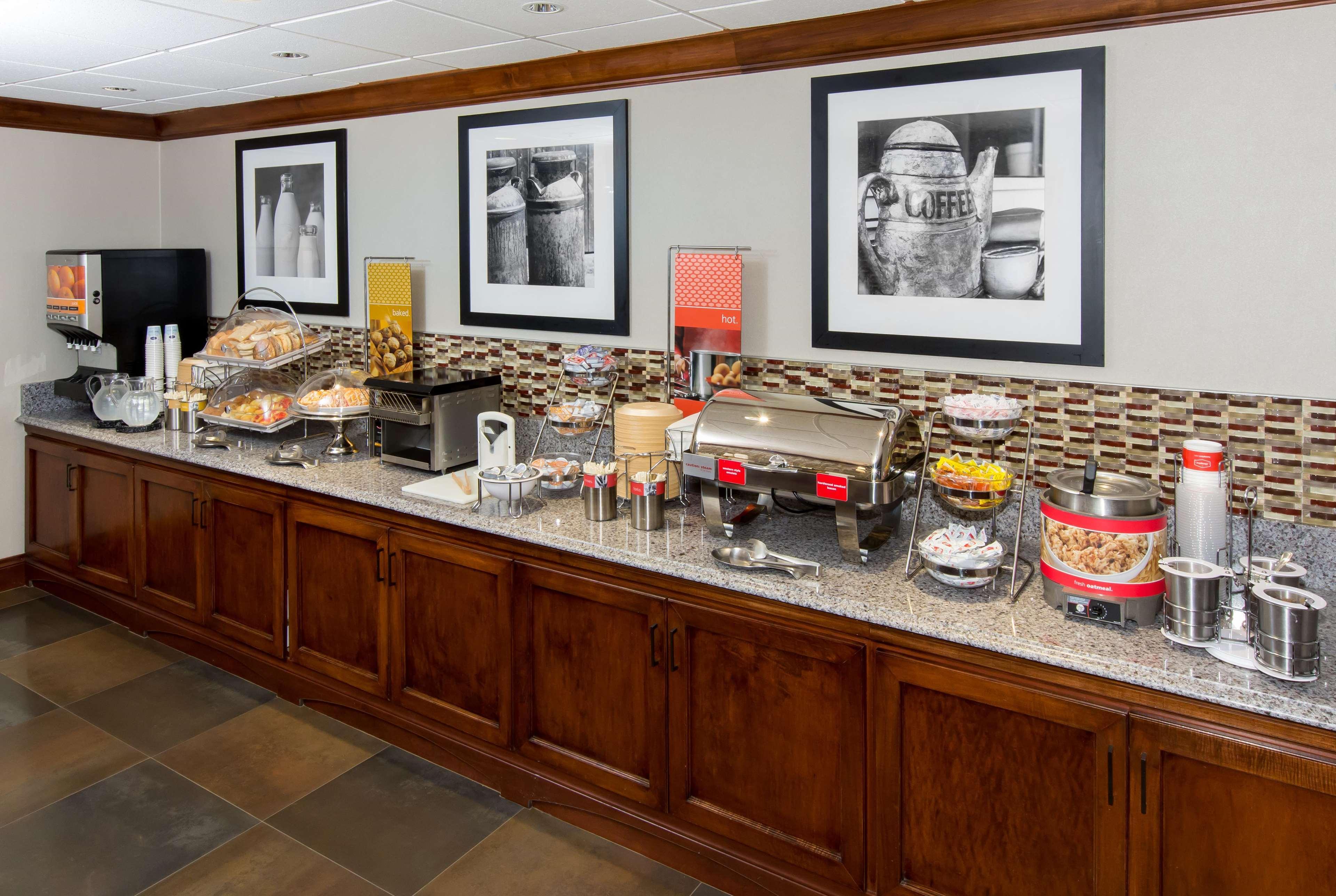 Hotel Hampton Boston / Marlborough