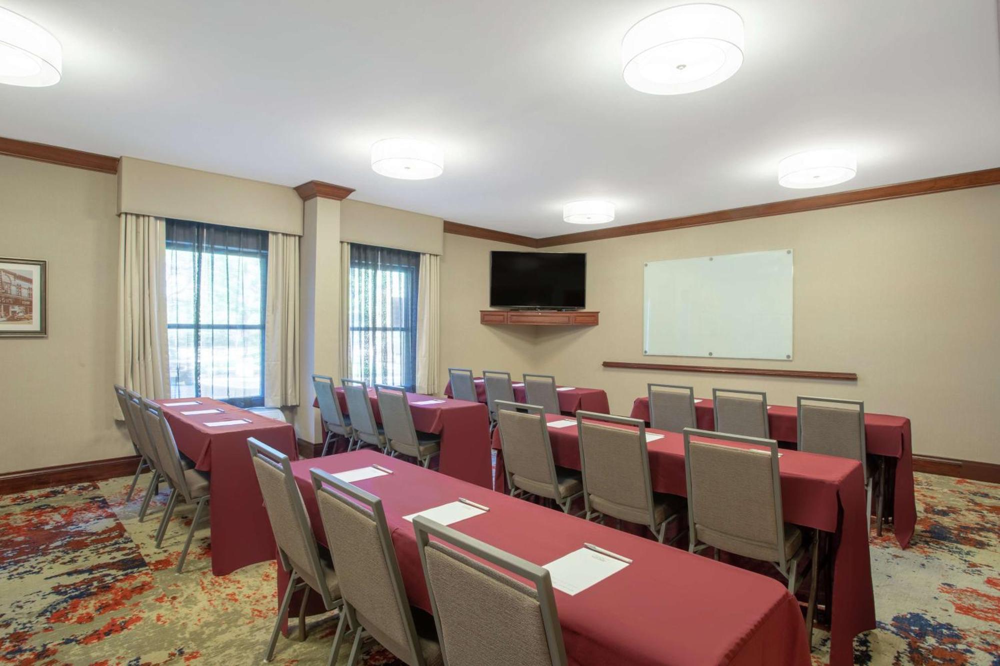 Hotel Hampton Boston /