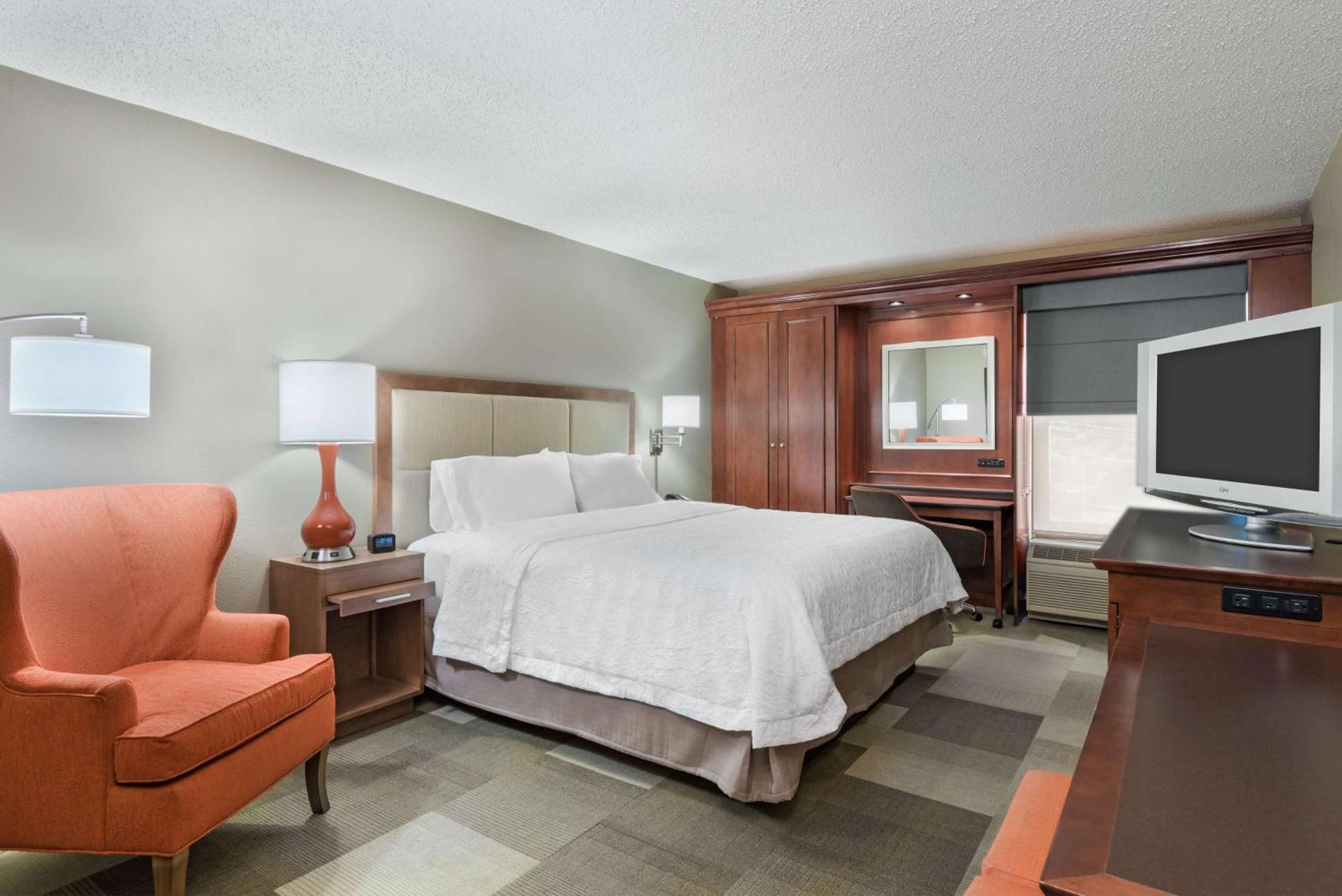 Hotel Hampton Boston / 3*